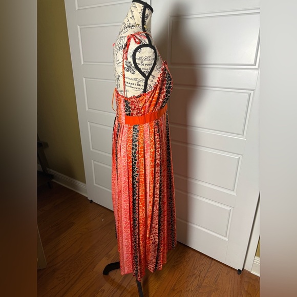 Little Mistress Printed Midaxi Lisa Red Elephant Dress - Picture 5 of 9